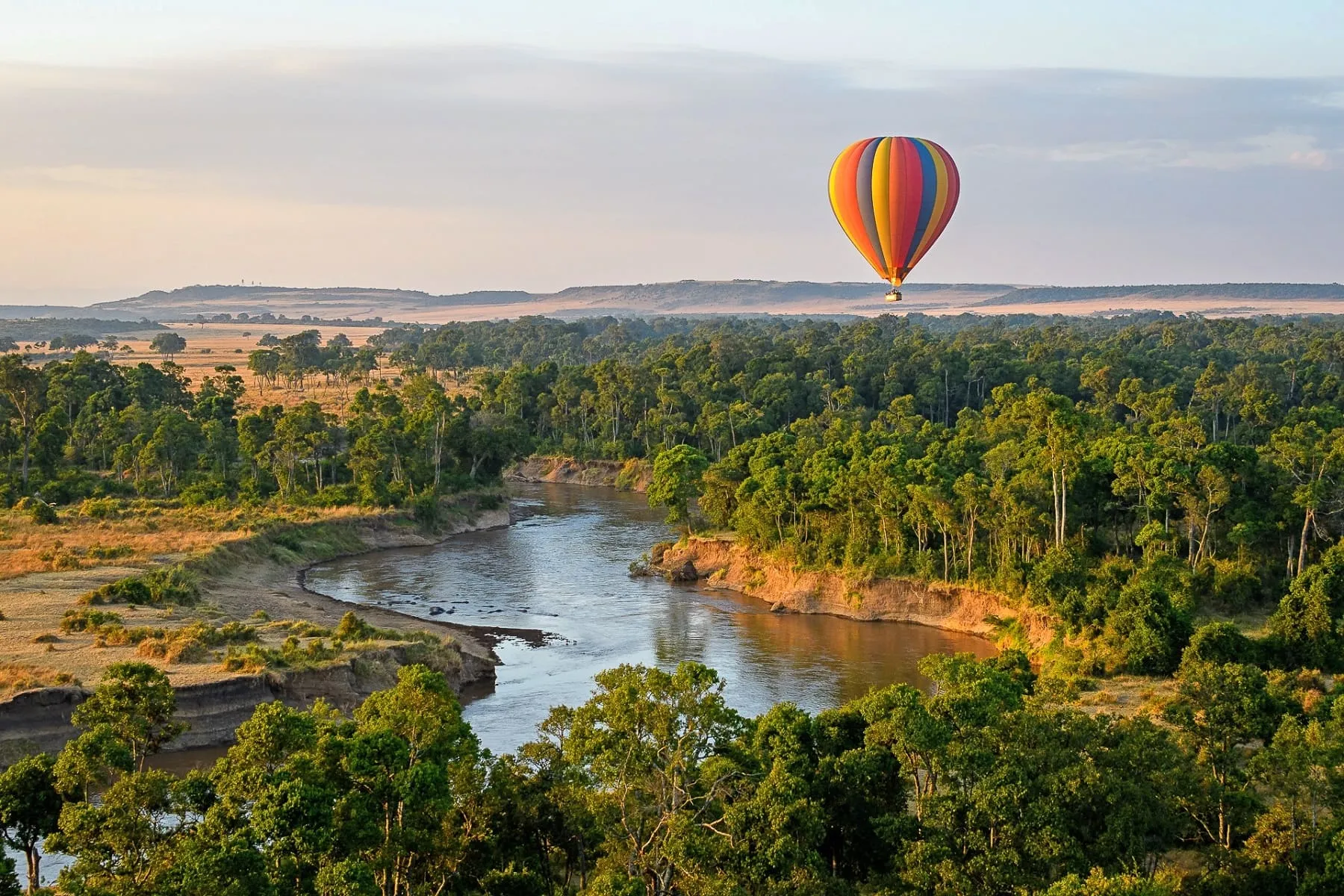 Best Kenya Tours - Hot Air balloon is a good addition to a Kenya safari trip.